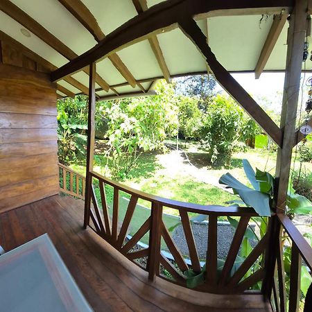 GuápilesCentro Ananda住宿加早餐旅馆 外观 照片