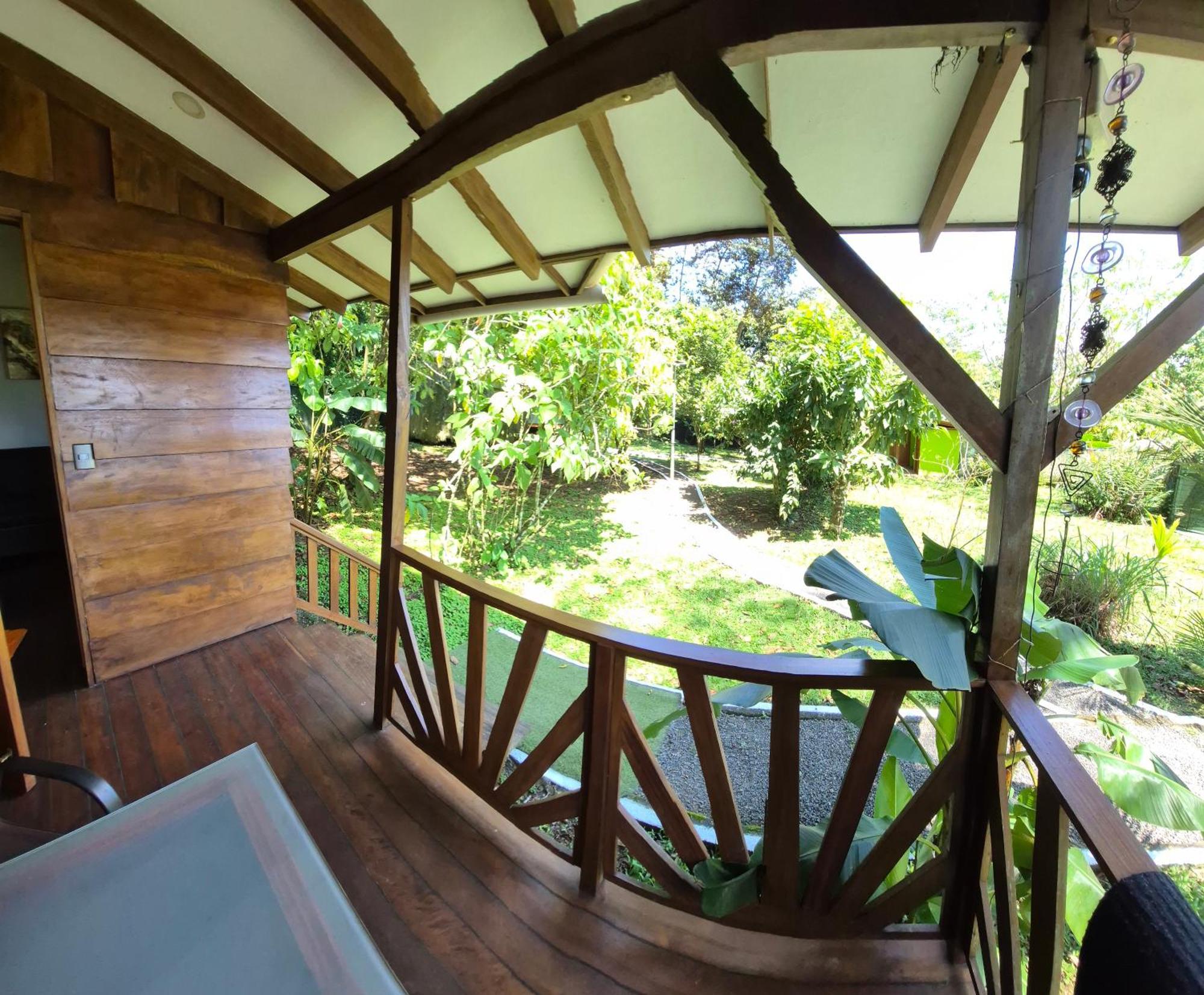 GuápilesCentro Ananda住宿加早餐旅馆 外观 照片